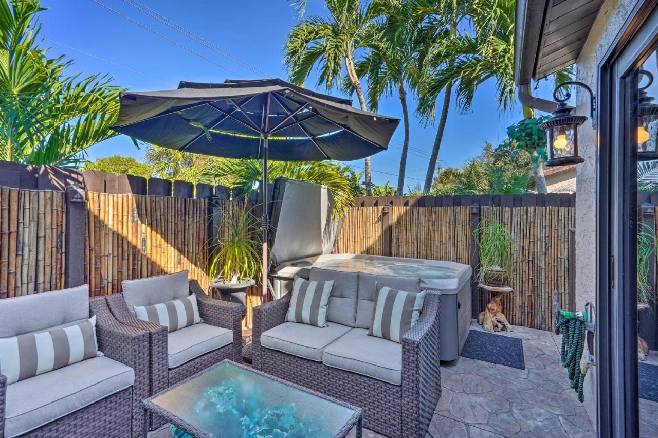 Chic Fort Myers Escape With Community Perks! Exterior photo