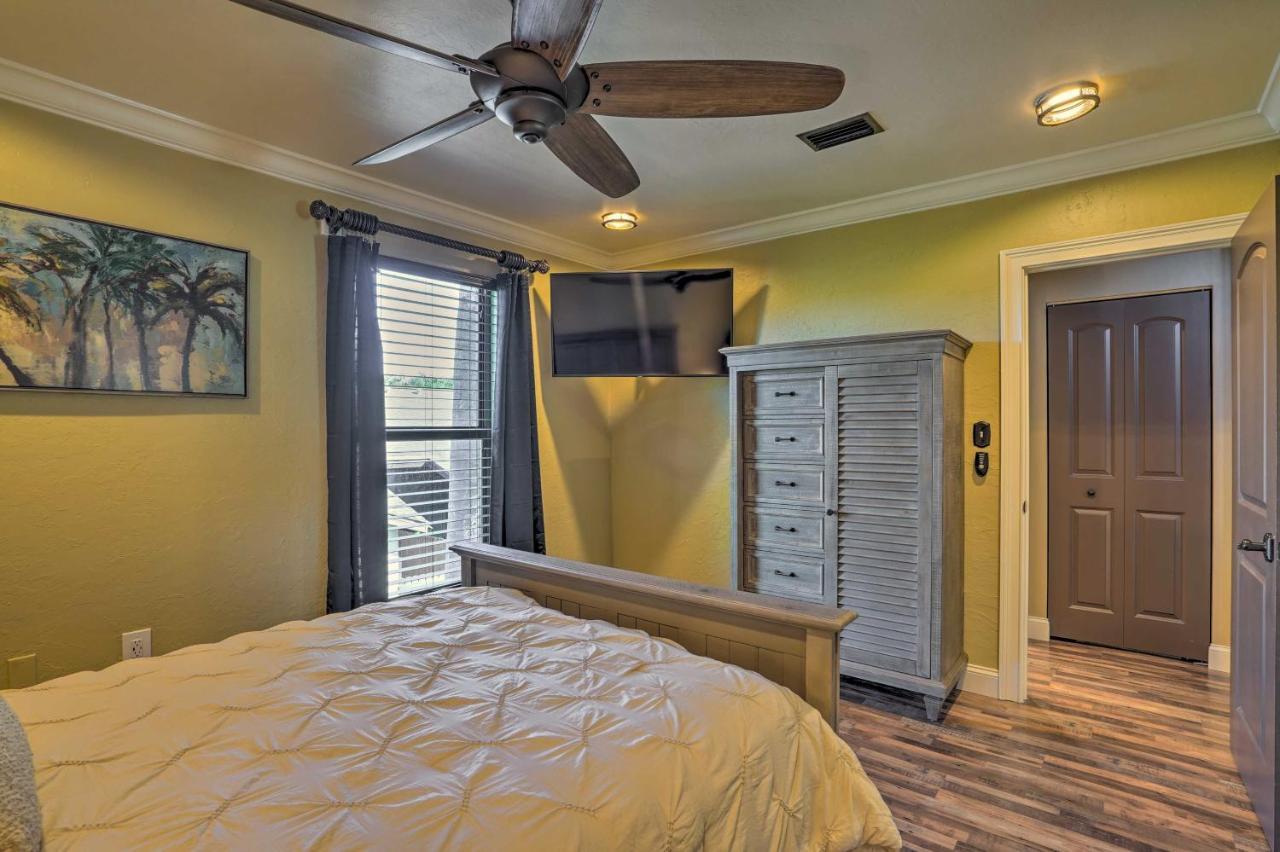 Chic Fort Myers Escape With Community Perks! Exterior photo