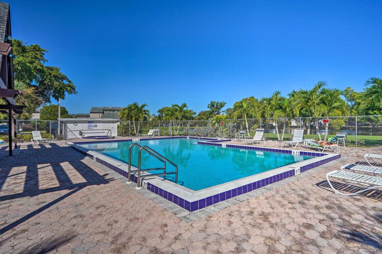 Chic Fort Myers Escape With Community Perks! Exterior photo
