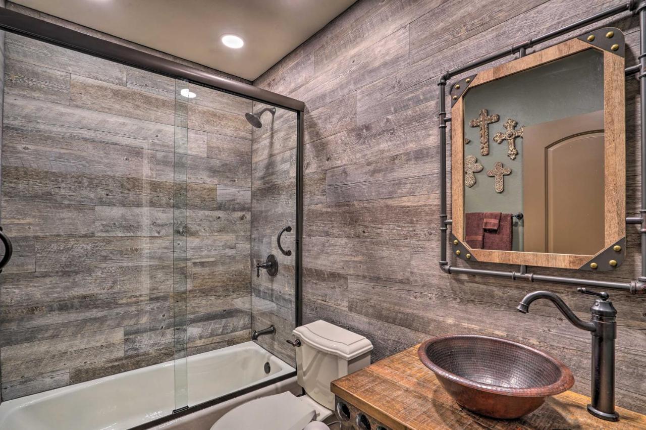 Chic Fort Myers Escape With Community Perks! Exterior photo